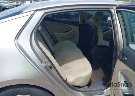 2011 Kia Optima Lx from USA, damaged, VIN KNAGM4A74B5081688